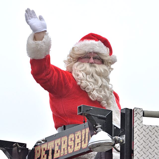 Pburg Holiday Parade 640 JW1_7803